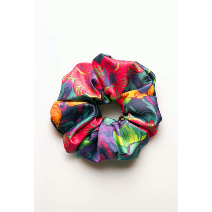 Zinnia scrunchie